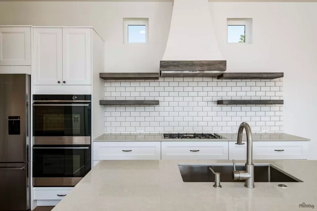 Shaker Wide in a White SmartMatte